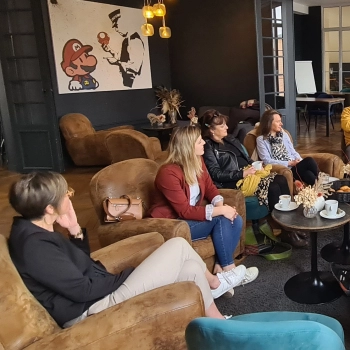 Echanges entre entrepreneurs du Pays d'Auge au manoir de l'Evêché - Lisieux - Réseau Pause Café en Normandie - Réseau Pause Café en Normandie Echanges entre entrepreneurs du Pays d'Auge au manoir de l'Evêché - Lisieux - Réseau Pause Café en Normandie